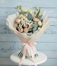 Букет Сказочное воображение в Толбазы Букет цветов из:  Розы и Лизиантусы в Толбазы