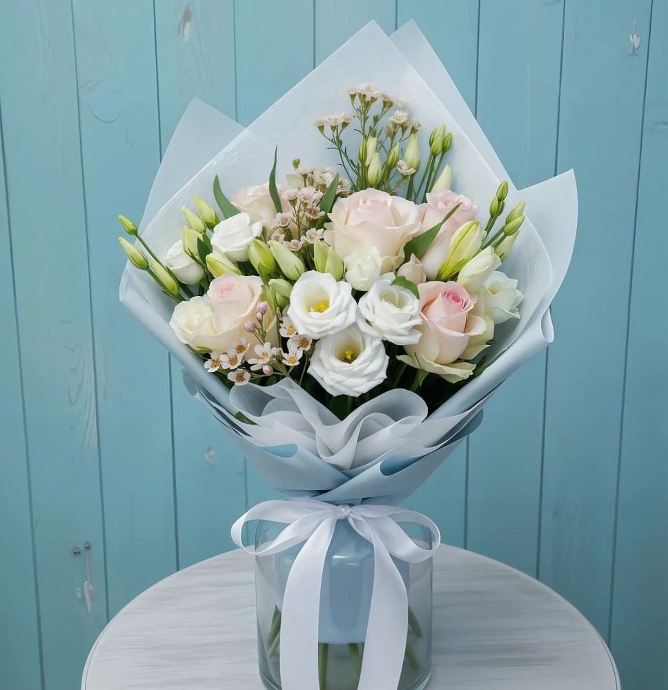 Букет цветов из: Розы и Лизиантусы в Толбазы