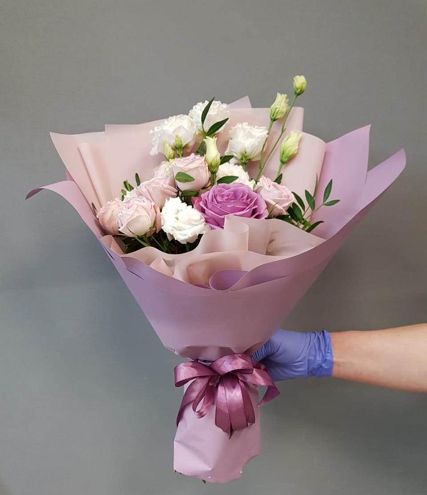 Букет Легкое дыхание в Толбазы Букет цветов из: Розы и Лизиантусы в Толбазы