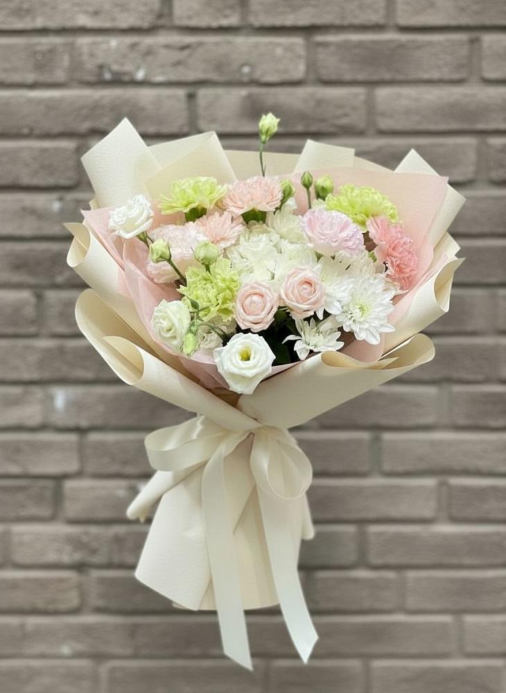 Букет Трепет мечты в Толбазы Букет цветов из: Гвоздики, Розы, Лизиантусы и Хризантемы в Толбазы