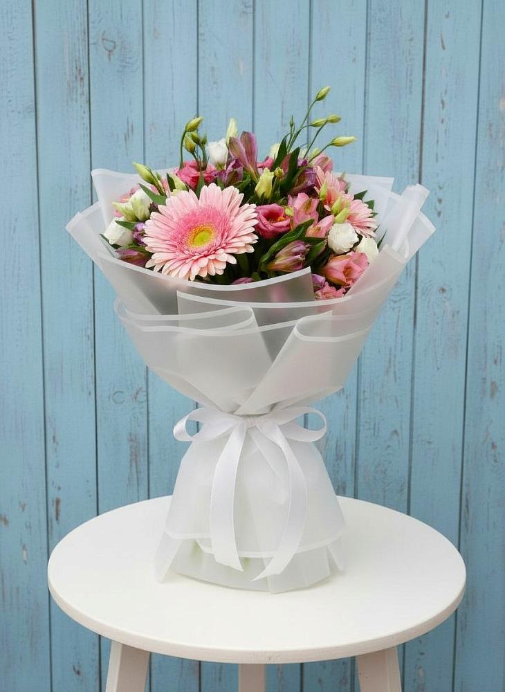 Букет прохладный бриз в Толбазы Букет цветов из: Герберы, Альстромерии и Лизиантусы в Толбазы