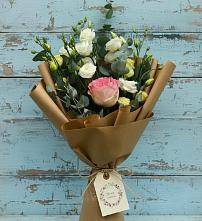 Букет нежный привет в Толбазы Букет цветов из:  Розы и Лизиантусы в Толбазы