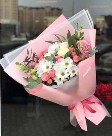 Букет цветов из: Розы, Лизиантусы и Хризантемы в Толбазы